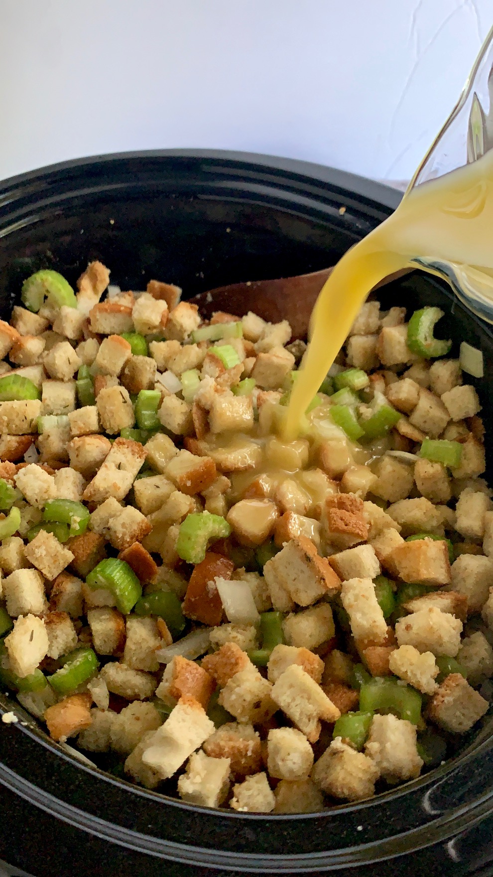 Thanksgiving Crock Pot Stuffing