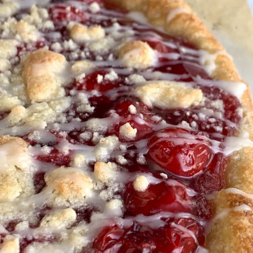 cherry dessert pizza