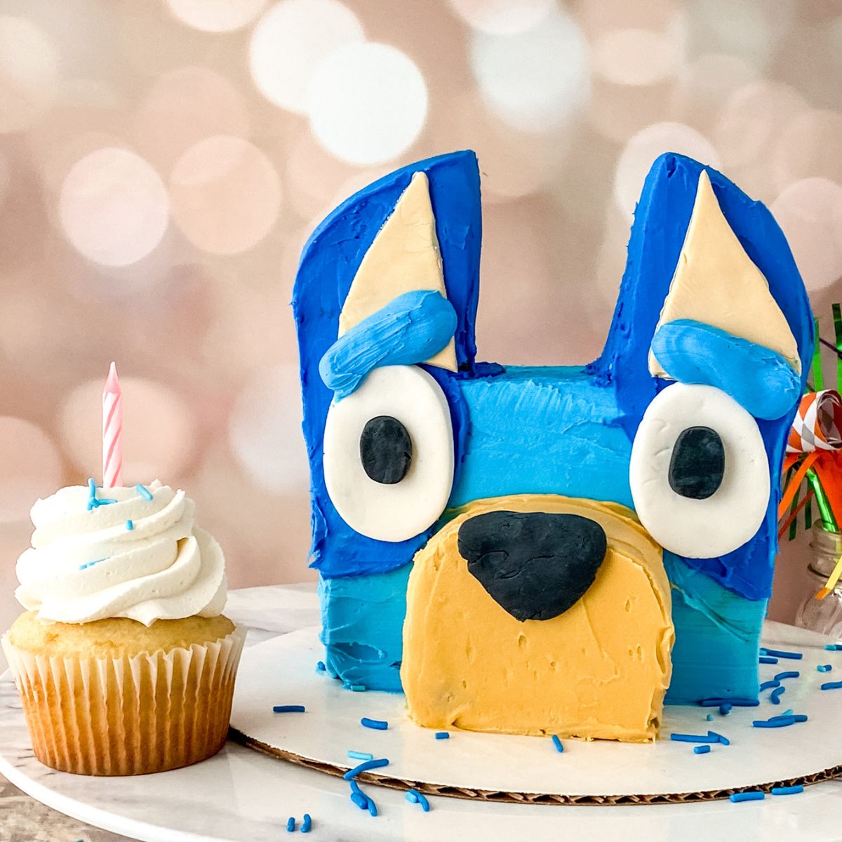 A cupcake and Bluey Cake.